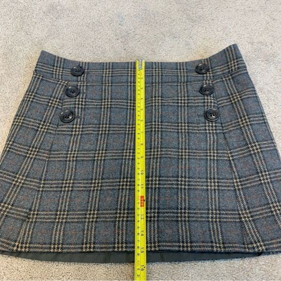 𝅺GAP gray brown wool plaid check button detail miniskirt Sz 8 - Picture 11 of 14